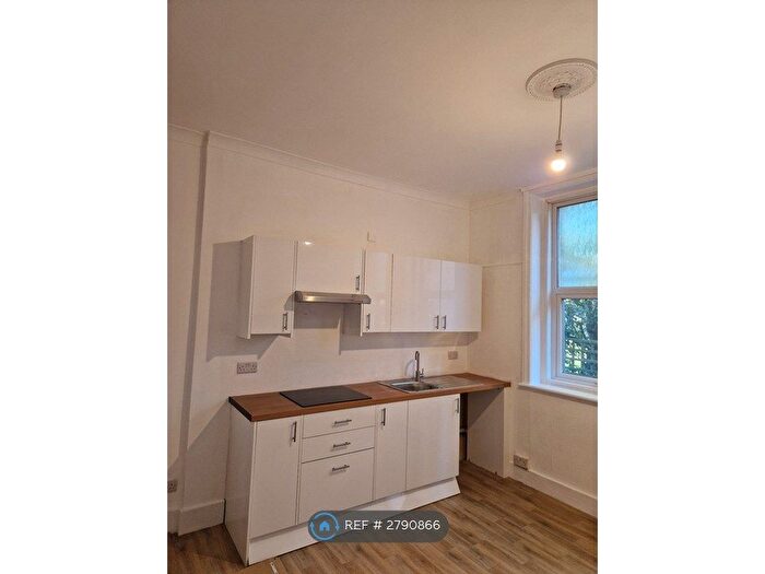 1 Bedroom Flat To Rent In Earls Avenue, Folkestone, CT20