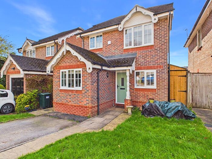 3 Bedroom Detached House For Sale In Bevan Hill, Chesham, Buckinghamshire, HP5