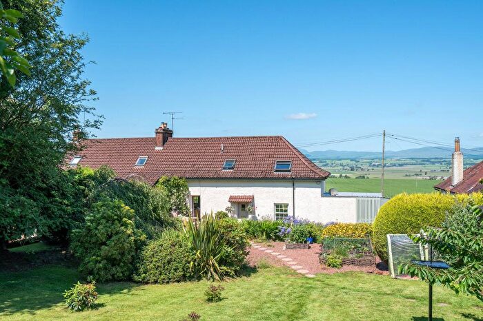 3 Bedroom Semi-Detached House For Sale In Glentirranmuir, Kippen, Stirling, Stirlingshire, FK8