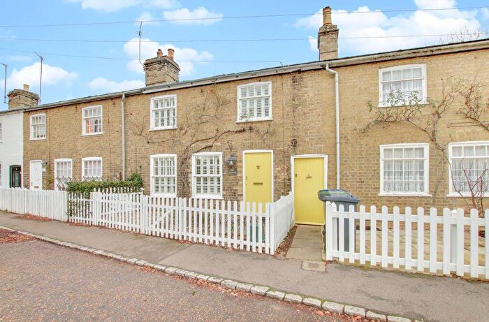 2 Bedroom Terraced House To Rent In High Street, Hemingford Abbots, Cambridgeshire, PE28