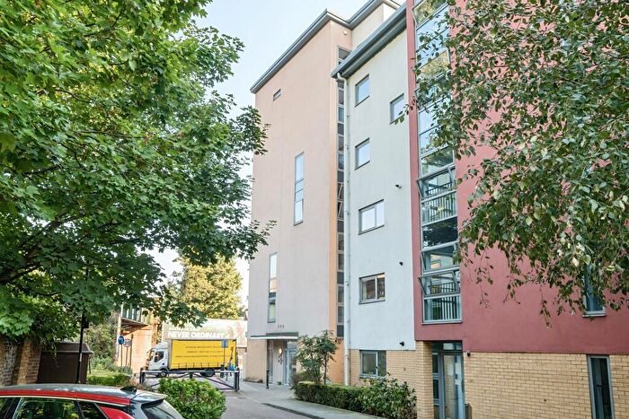 2 Bedroom Flat To Rent In Curness Street London, SE13