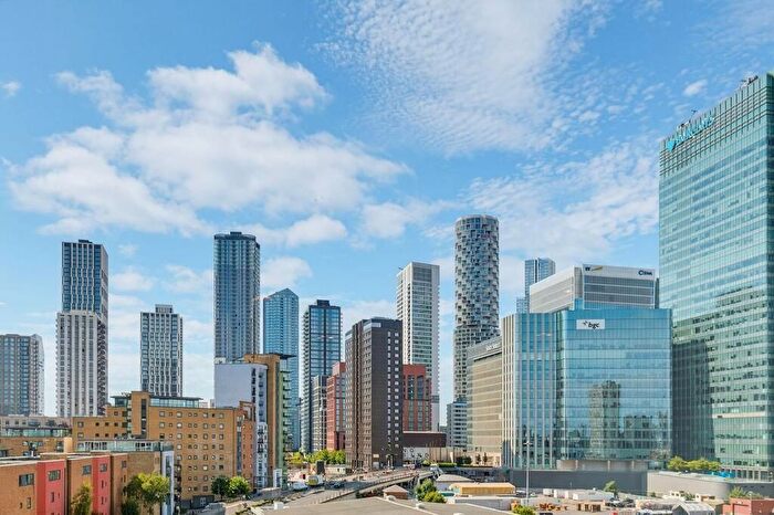 1 Bedroom Flat To Rent In Trafalgar Way, Canary Wharf, E14