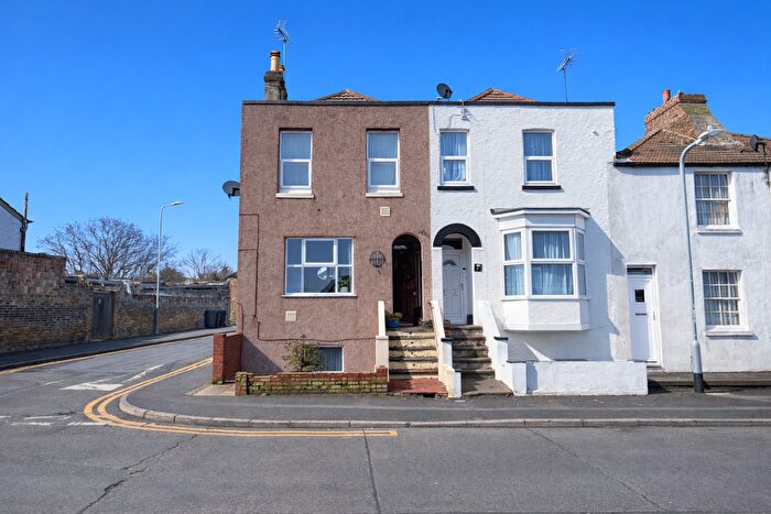 4 Bedroom End Of Terrace House For Sale In Crow Hill Road, Margate, CT9
