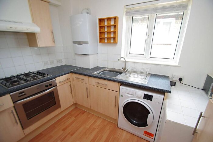 1 Bedroom Flat To Rent In Breakspeare Close, Watford, WD24