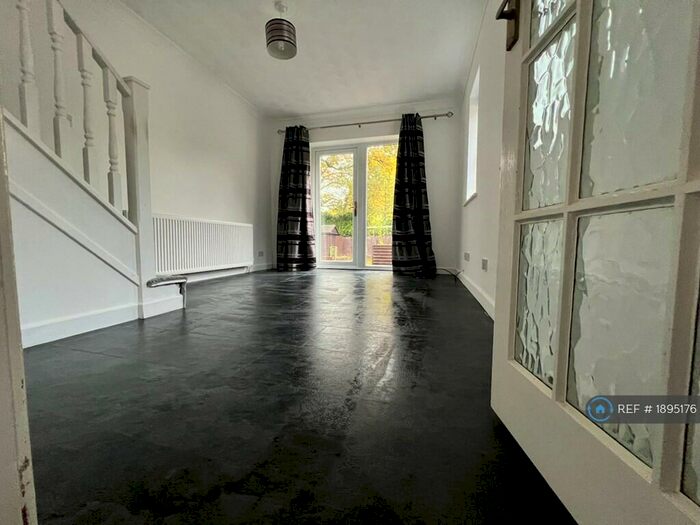 1 Bedroom Semi-Detached House To Rent In Brownhill Road, Chandler's Ford, Eastleigh, SO53
