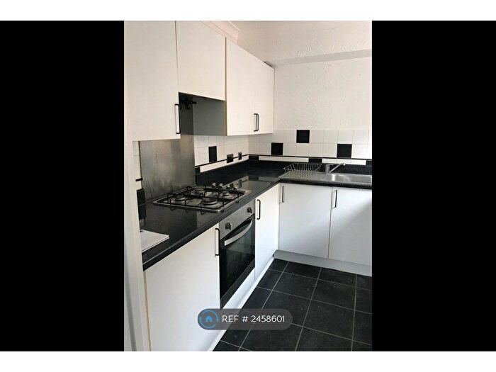 1 Bedroom Flat To Rent In St. James Road, Sutton, SM1