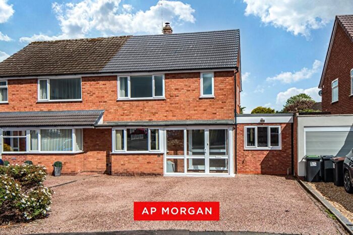 4 Bedroom Detached House For Sale In Carol Avenue, Bromsgrove, Worcestershire, B61