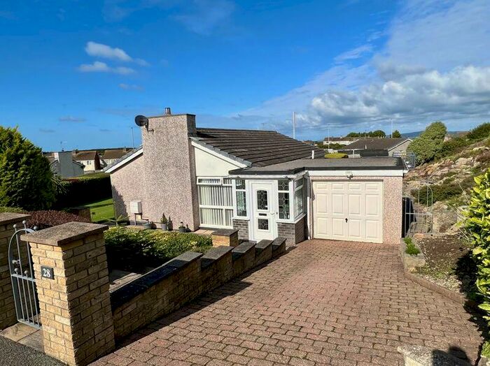 3 Bedroom Bungalow For Sale In Trefonnen Estate, Holyhead, LL65