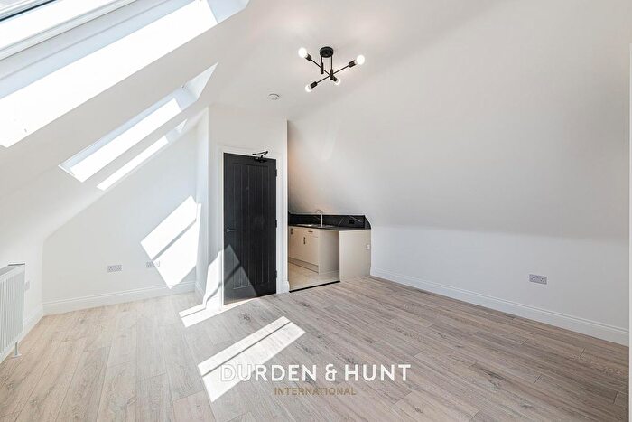 1 Bedroom Studio To Rent In High Street, Ongar, CM5