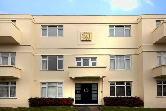 2 Bedroom Flat To Rent In Woodlands Road, Isleworth, TW7