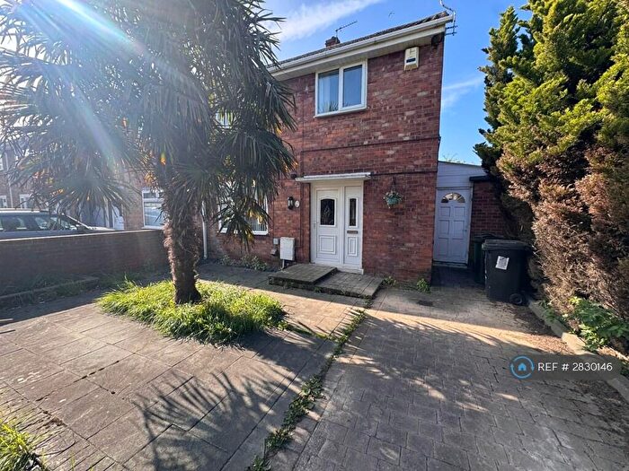 3 Bedroom Semi Detached House To Rent In Dr Anderson Avenue, Doncaster, DN7