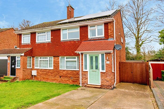 3 Bedroom Semi-Detached House For Sale In Beaulieu Close, Southampton, SO16