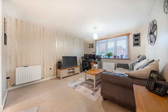 1 Bedroom Flat For Sale In Surridge Court, Horley, Surrey, RH6