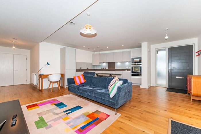 1 Bedroom Terraced House To Rent In Balls Pond Road, De Beauvoir Town, London, N1