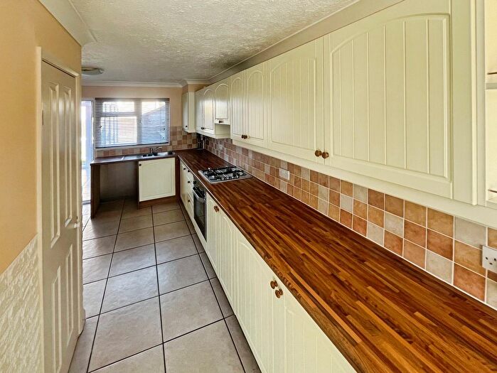 3 Bedroom Property To Rent In Latchetts Shaw, Basildon, SS16