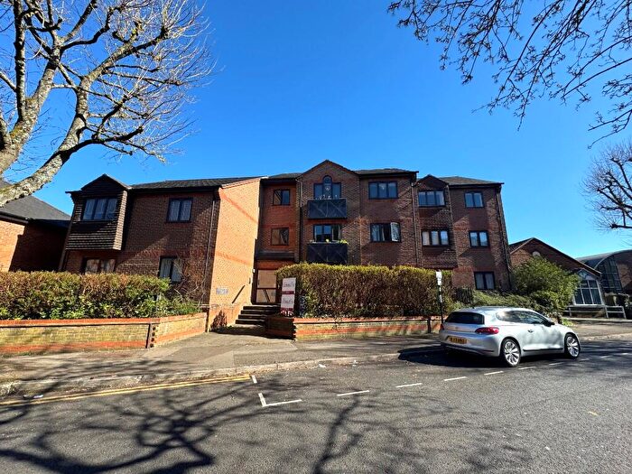1 Bedroom Apartment To Rent In Granville Road, St. Albans, Hertfordshire, AL1