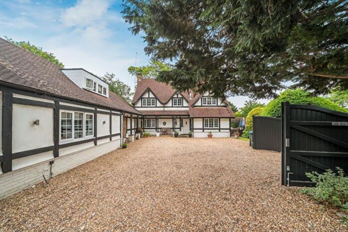 7 Bedroom Detached House For Sale In Bridge Road, Chertsey, KT16