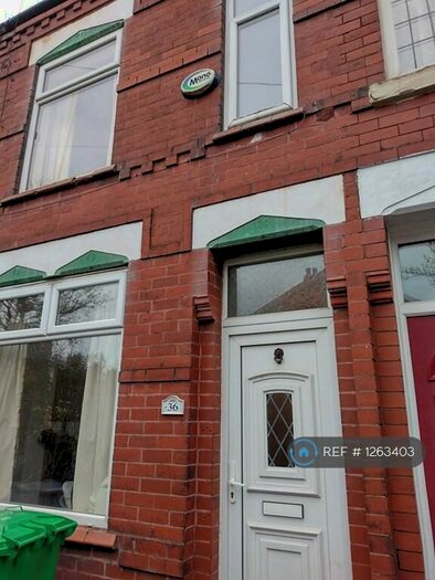 2 Bedroom Terraced House To Rent In Thorncliffe Grove, Manchester, M19