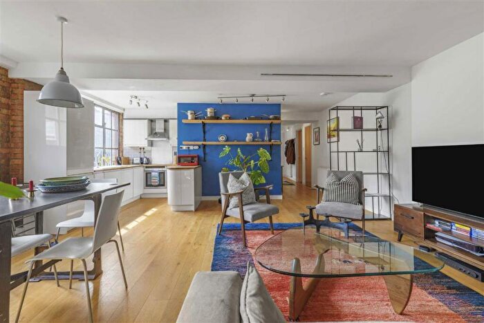 2 Bedroom Flat For Sale In Boyd Street, Aldgate, E1