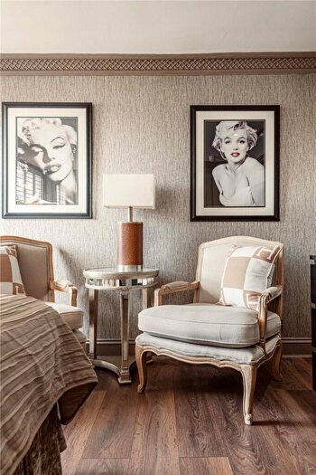 7 Bedroom House To Rent In Hanover Terrace, NW1