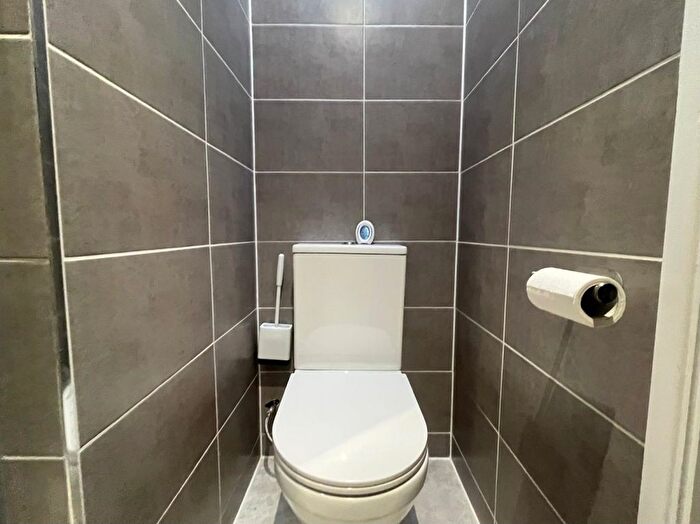 1 Bedroom Studio To Rent In College Hill Road, Harrow Weald, Harrow, HA3