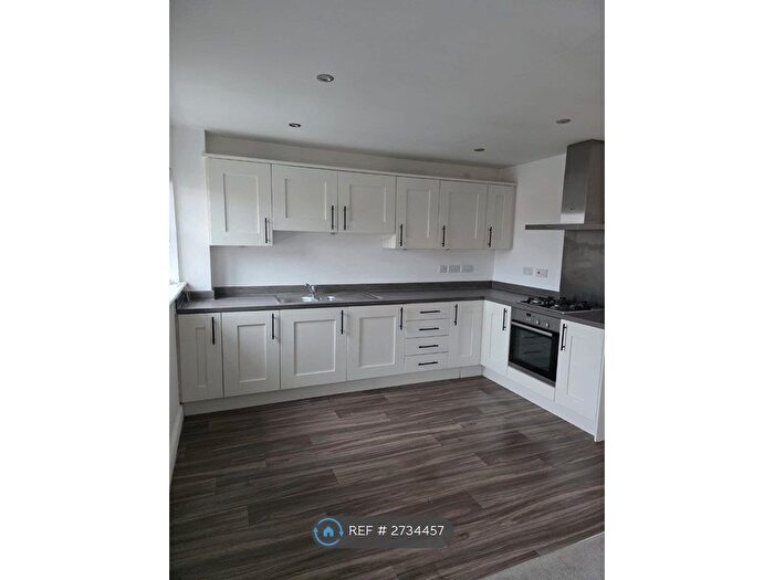 2 Bedroom Flat To Rent In Daffodil Close, Loughborough, LE11