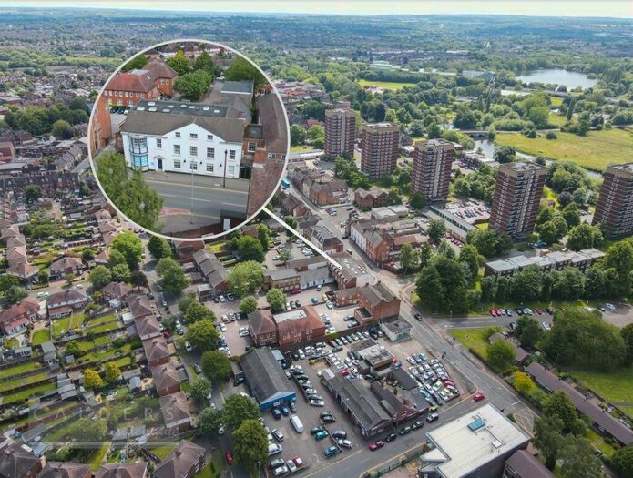 2 Bedroom Apartment For Sale In The Whitehouse, Tamworth, B79