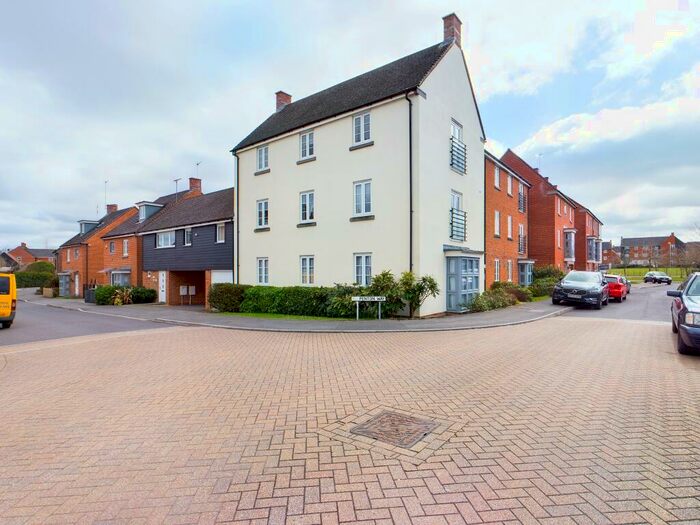 2 Bedroom Flat To Rent In Penton Way, Marnel Park, Basingstoke, RG24