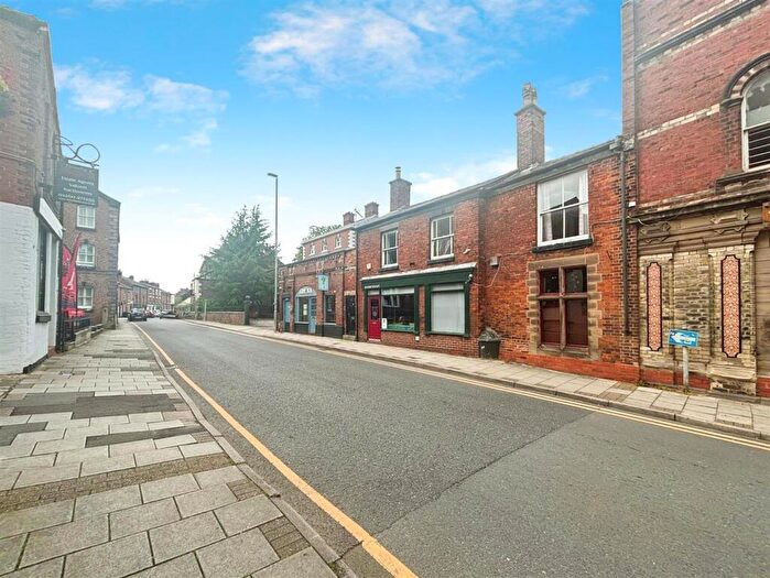2 Bedroom Flat To Rent In West Street, Congleton, CW12