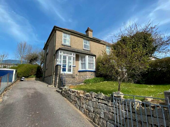4 Bedroom Property To Rent In Penrose Road, Falmouth, TR11