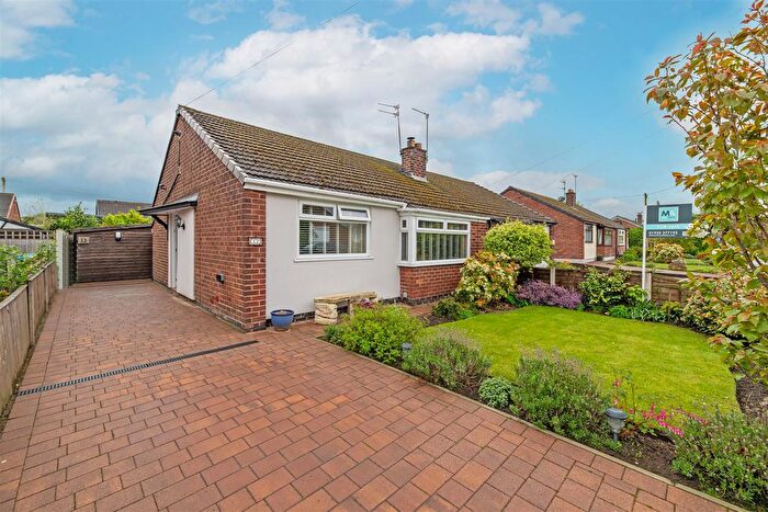 2 Bedroom Semi-Detached Bungalow For Sale In Alderley Road, Thelwall, Warrington, WA4