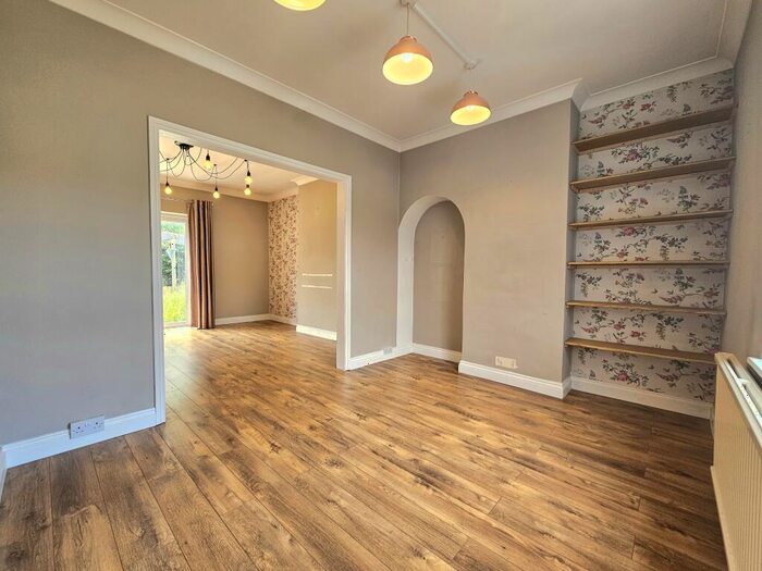 2 Bedroom End Of Terrace House To Rent In Farmfield Road, Bromley, BR1