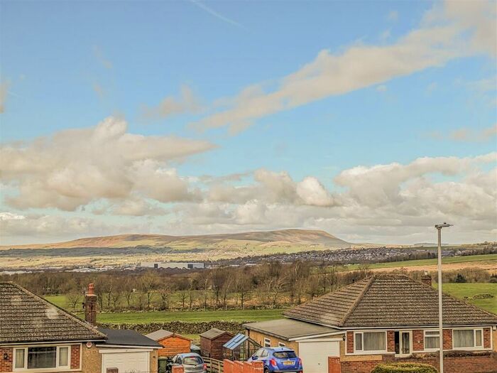 3 Bedroom Detached House For Sale In Langfield, Worsthorne, BB10