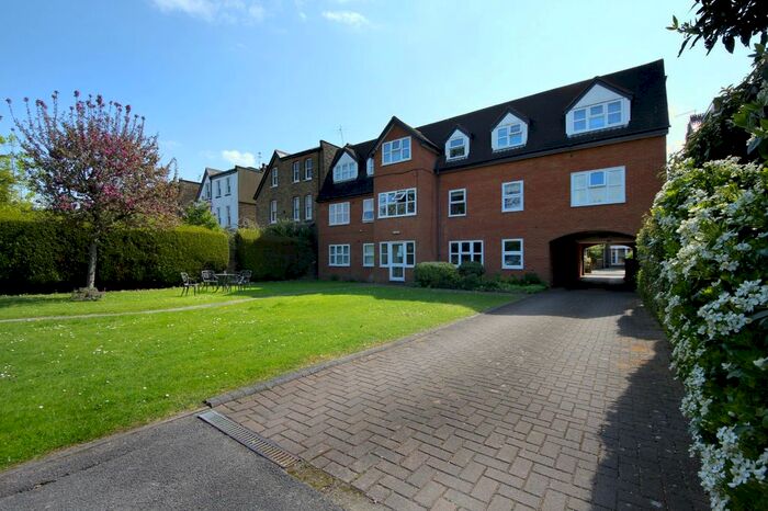 1 Bedroom Flat To Rent In Waldeck Road, London, W13