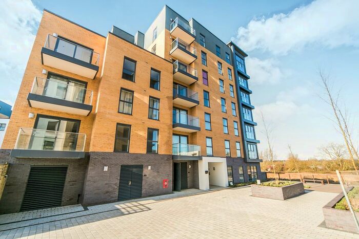 1 Bedroom Flat To Rent In Padworth Avenue, Reading, RG2