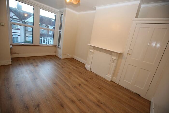1 Bedroom Maisonette To Rent In Abbotts Road, Southall, UB1