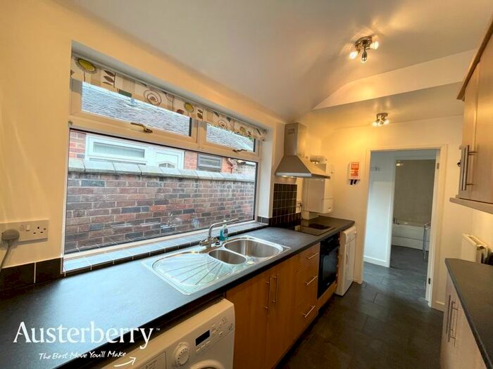 2 Bedroom Terraced House To Rent In Stoke Old Road, Stoke-On-Trent, Staffordshire, ST4