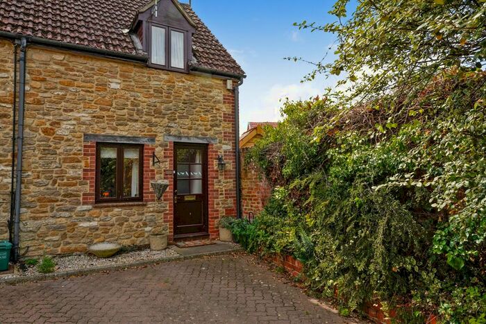 2 Bedroom End Of Terrace House To Rent In Gloucester Mews, Faringdon, SN7