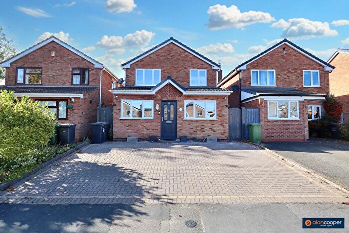 4 Bedroom Detached House For Sale In Malvern Avenue, Church Farm, Nuneaton, CV10