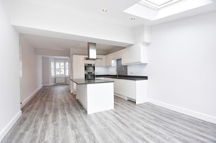 3 Bedroom Detached House To Rent In Hardy Road, Wimbledon, London, SW19