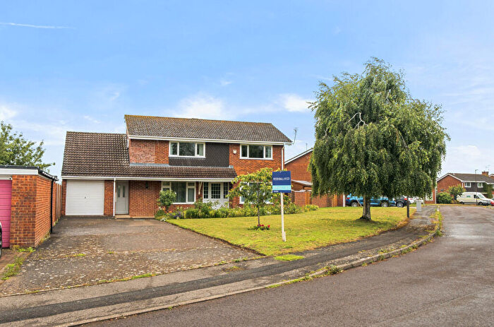 4 Bedroom Detached House For Sale In Manor Park, Tewkesbury, Gloucestershire, GL20