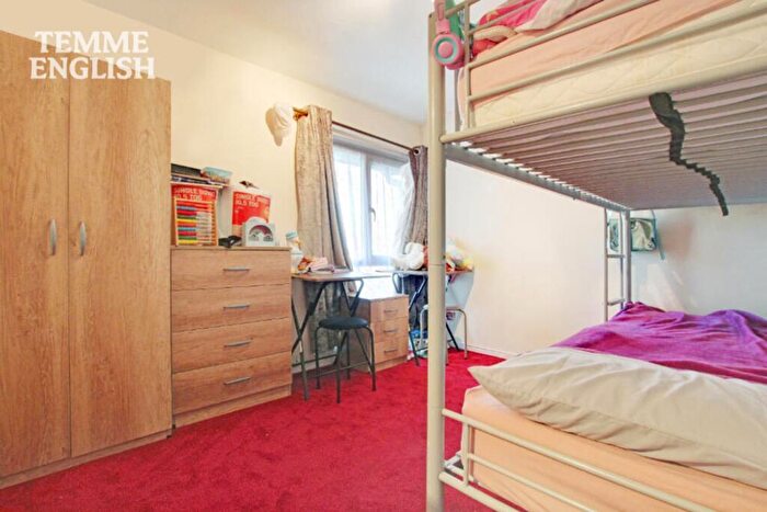 2 Bedroom Terraced House For Sale In Ballards Walk, Basildon, SS15