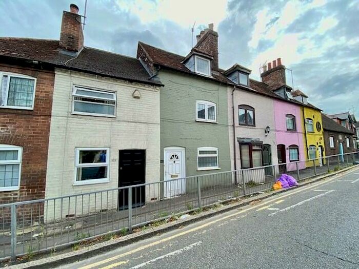 2 Bedroom Terraced House To Rent In West Wycombe Road, High Wycombe, HP12
