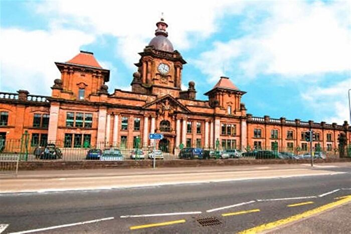 Commercial Property For Sale In Alexandria, G83