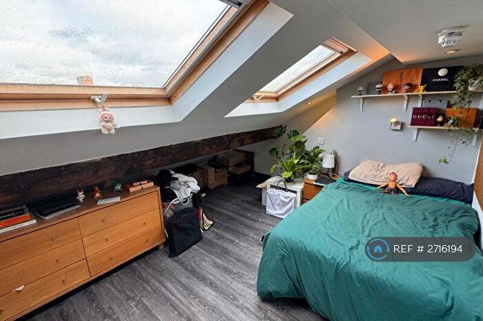 10 Bedroom Terraced House To Rent In Great Western Street, Rusholme, M14