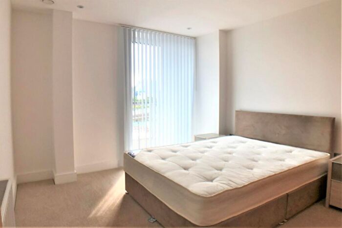 2 Bedroom Apartment To Rent In Thanet Tower, E16