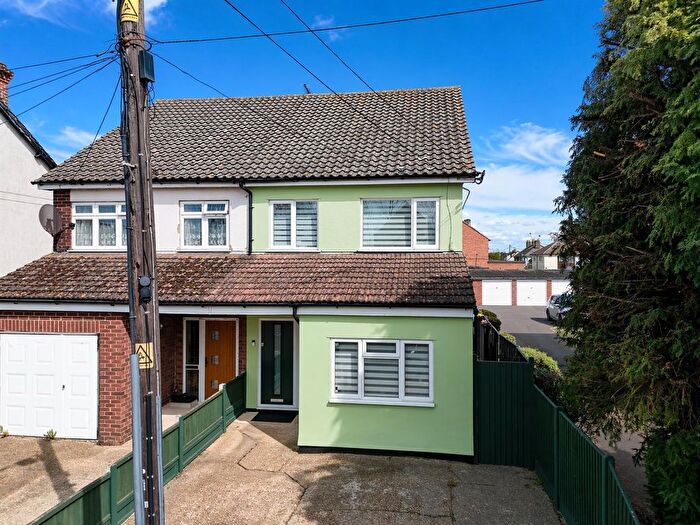 3 Bedroom Semi-Detached House For Sale In Church Road, Corringham, SS17