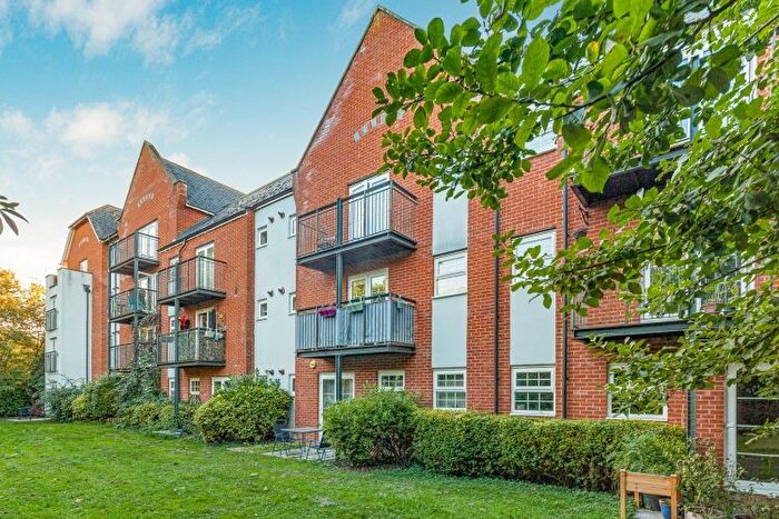 2 Bedroom Flat To Rent In Tanners Row, Wantage, OX12