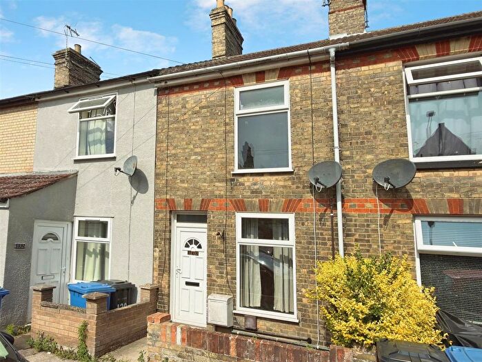 3 Bedroom Terraced House For Sale In Morton Road, East Pakefield, Lowestoft, Suffolk, NR33