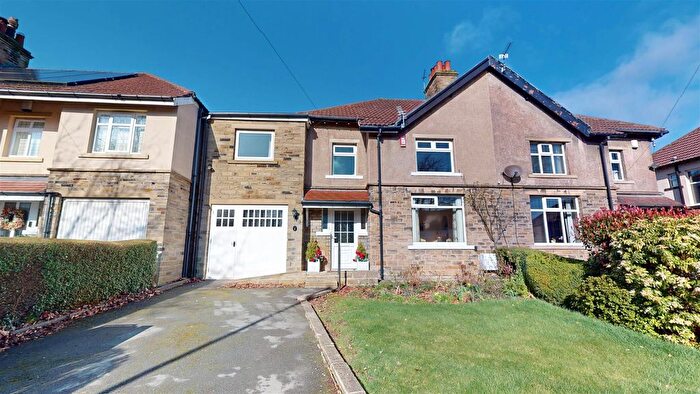 5 Bedroom Semi Detached House For Sale In The Grove, Hipperholme, Halifax, HX3